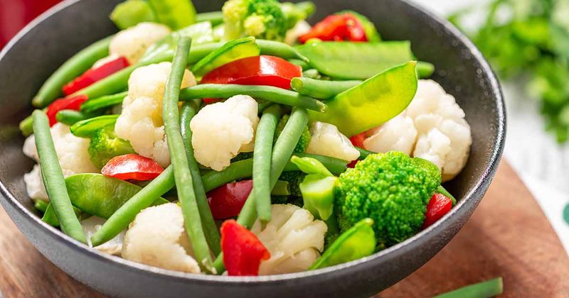 Plain Steamed Vegetables With Light Seasoning
