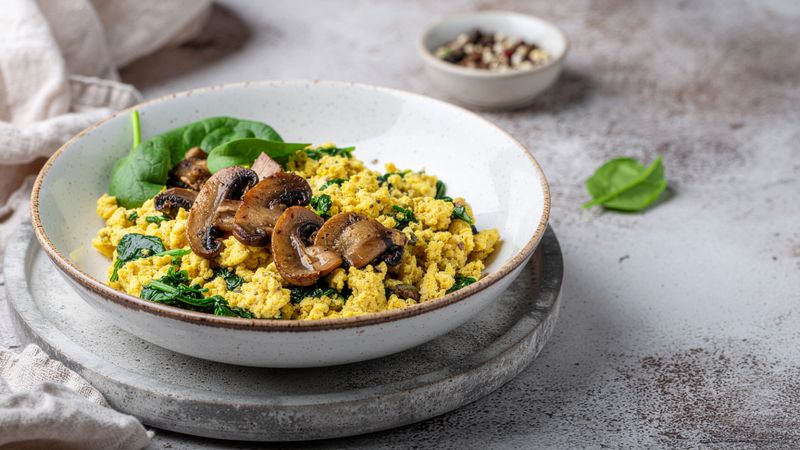 Tofu Scramble With Spinach And Mushrooms