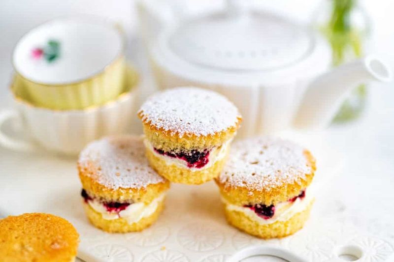 Victoria Sponge Style Cupcakes