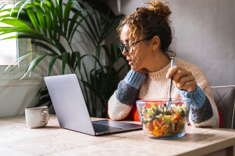 Eating While Distracted