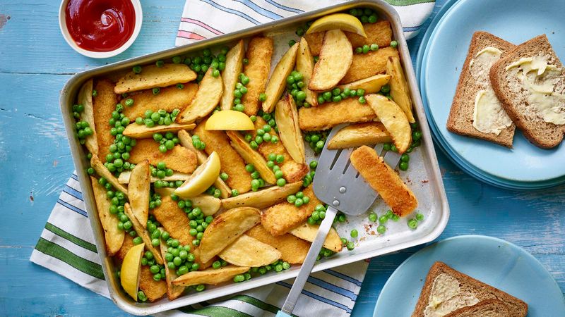 Fish Fingers With Chips And Peas