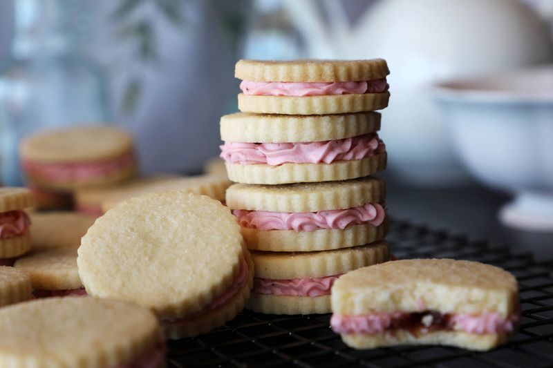 Shortbread Sandwich Biscuits