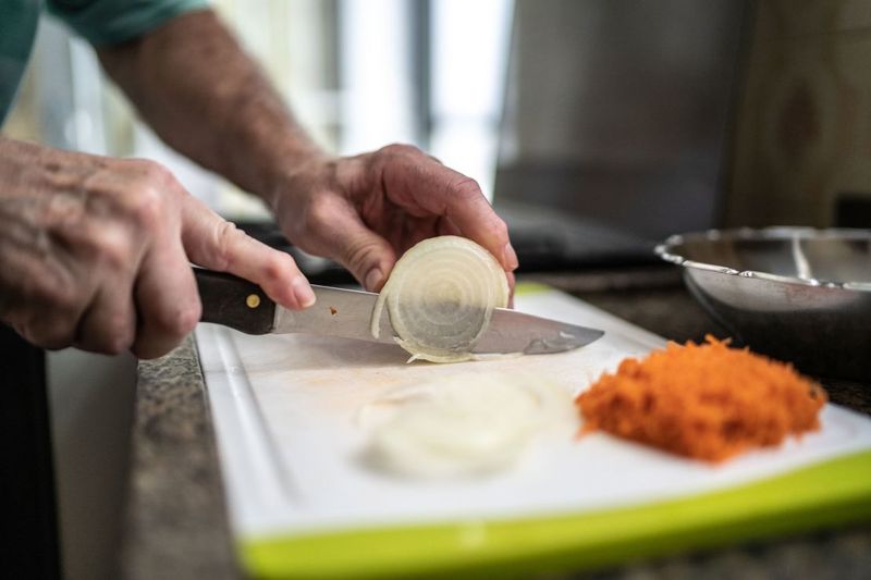 Does Chilling Or Rinsing Onions Really Work?