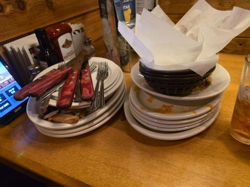 Stacking Plates In An Unstable Way