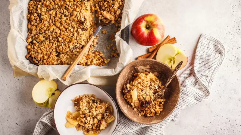Apple Crumble With Oat Topping And Sweetener