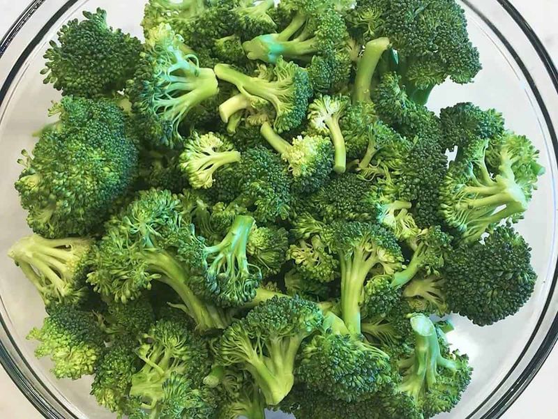 Broccoli (Raw) – Around 300g