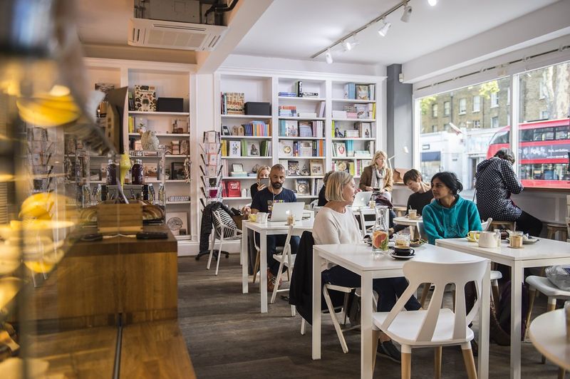 Vanilla Black Coffee & Books, Kennington