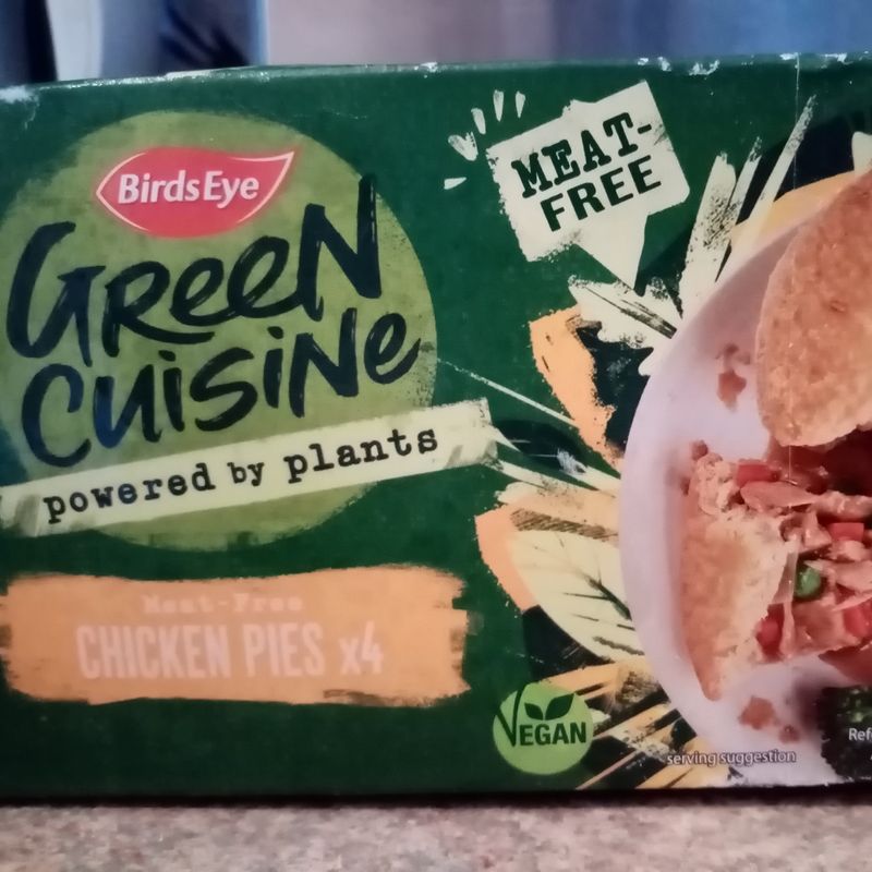 Birds Eye Green Cuisine Meat-Free Chicken Pies