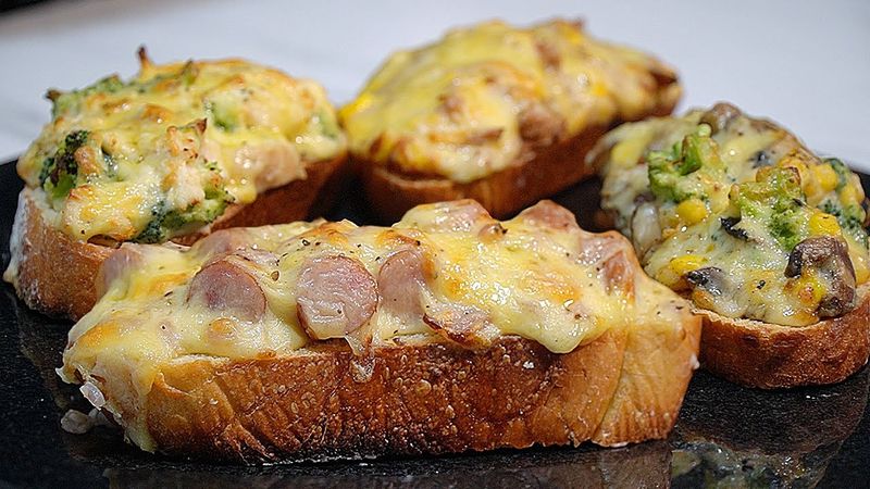 Toast Toppers On White Bread