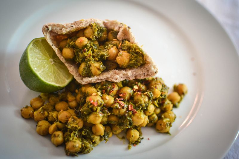 Chickpea And Spinach Curry
