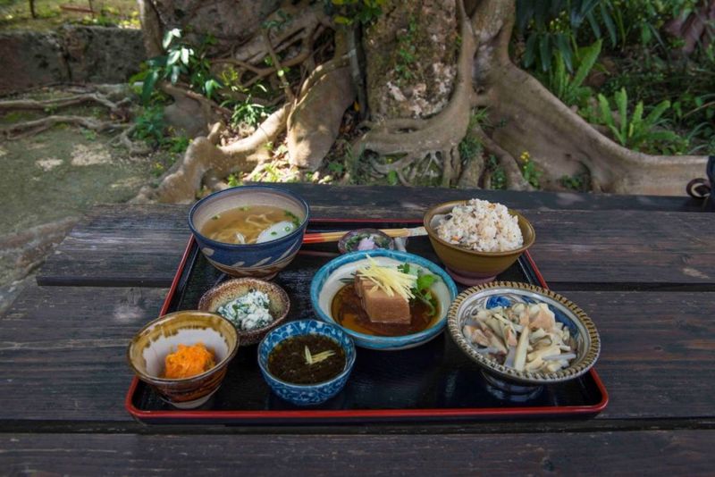How Meals Are Traditionally Structured