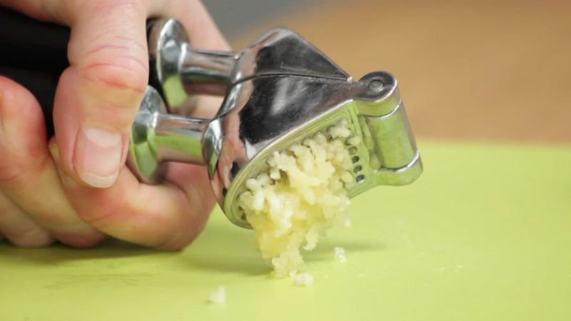 Crushing Garlic Too Far In Advance