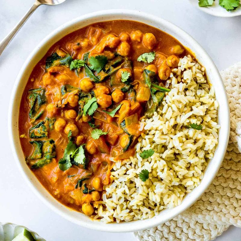 Chickpea And Spinach Curry