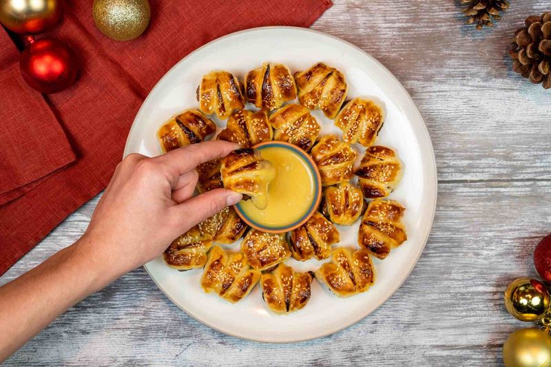 Mini Sausage Rolls With Mustard