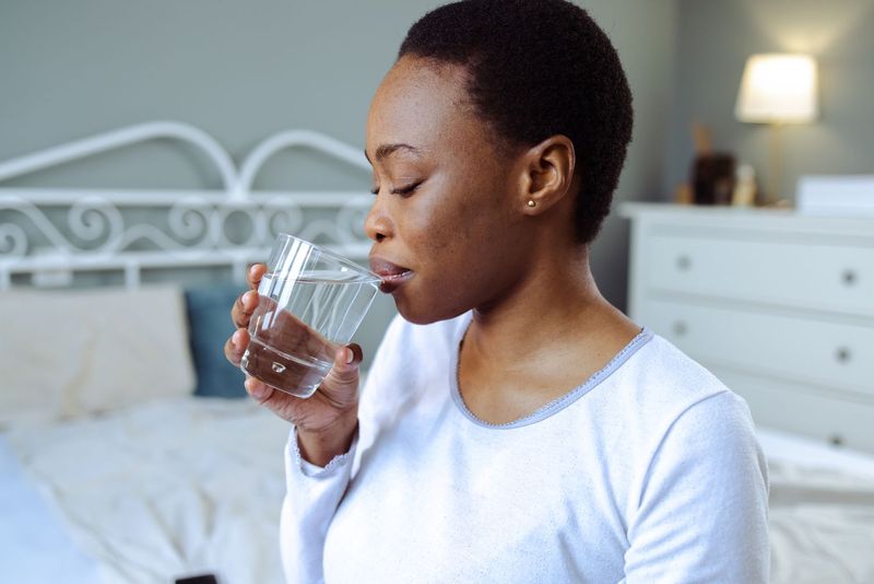 Rehydrates Your Digestive System After Overnight Fluid Loss