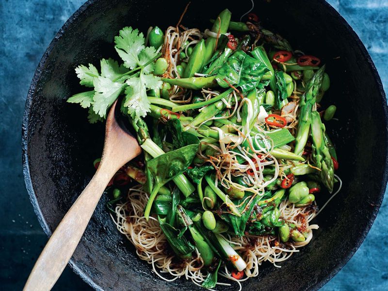 Vegetable Stir Fry With Garlic And Leafy Greens