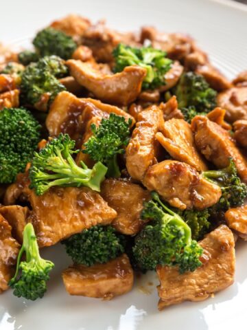 10 Meals With Under 500 Calories And At Least 40 Grams Of Protein