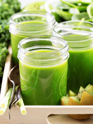 12 Anti-Inflammatory Smoothies To Sip In February