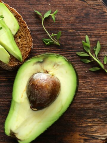 8 Everyday Foods That Can Support Healthier Cholesterol Levels