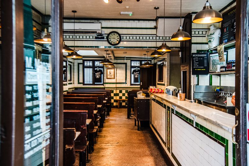 M.Manze Pie And Mash (Tower Bridge Road)