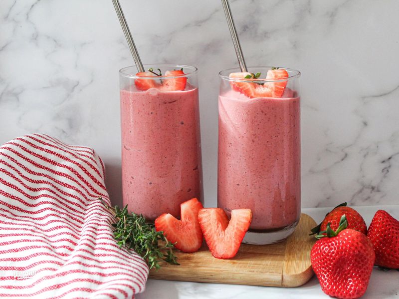 Strawberry, Spirulina, And Coconut Milk Smoothie