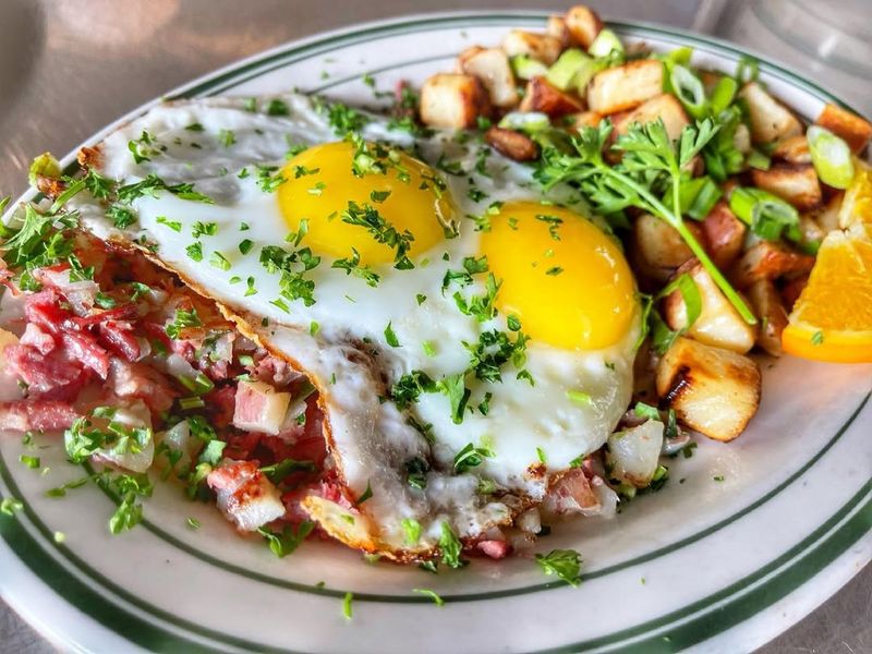 Crispy Corned Beef Hash With Fried Eggs