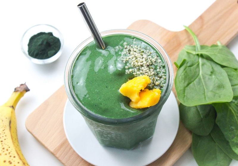Mango, Spirulina, And Coconut Water Smoothie