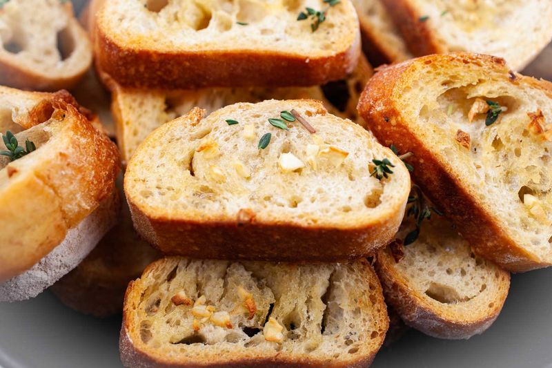 Garlic Bread With Dips