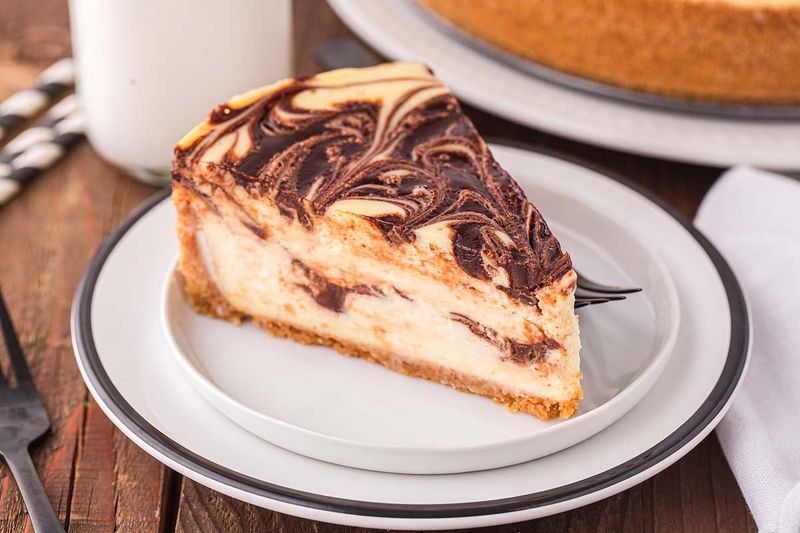 Chocolate And Vanilla Swirl Cheesecake
