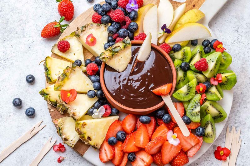 Chocolate Fondue With Fresh Fruit