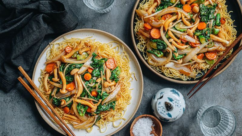 Vegetable Stir Fry With Noodles