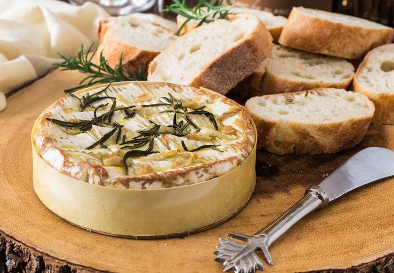 Baked Camembert With Garlic And Crusty Bread