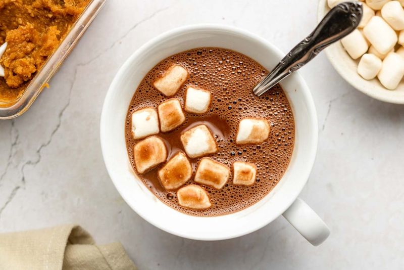Oat Milk Hot Chocolate With Marshmallows (Dairy Free)