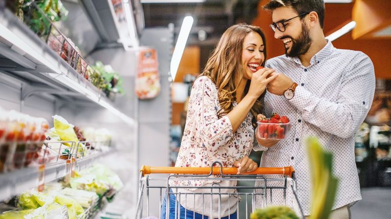 Sampling Loose Food Without Paying