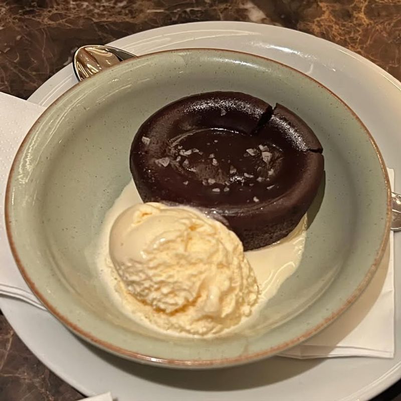 Dishoom – Chocolate Melt-In-The-Middle Pudding