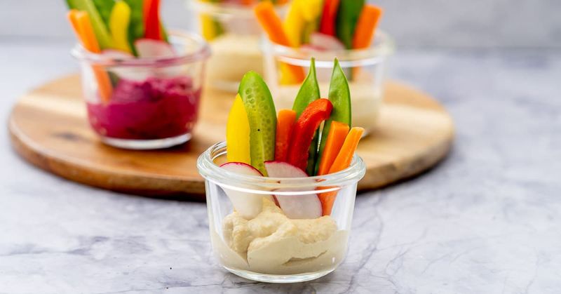 Hummus With Vegetable Sticks
