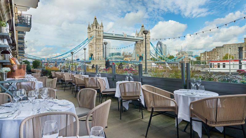 Independent Restaurants Alongside Classics