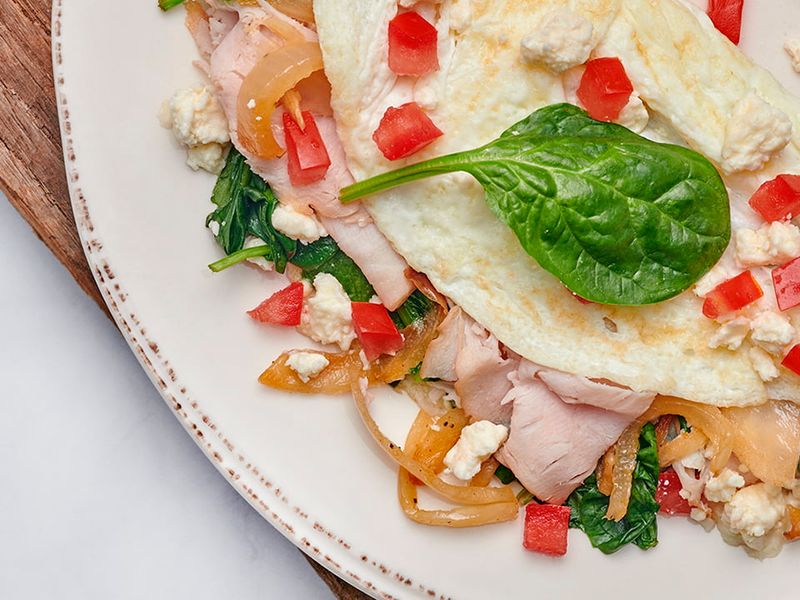 Egg White Omelette With Spinach And Turkey