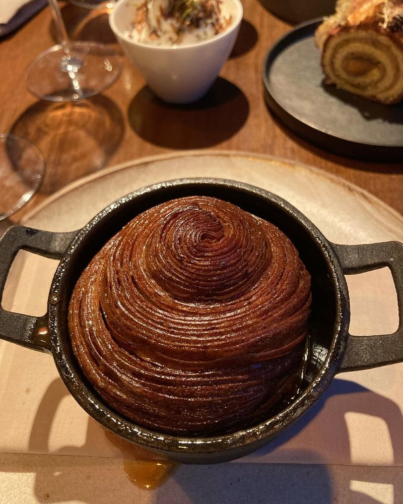 Hide – Acorn Cake