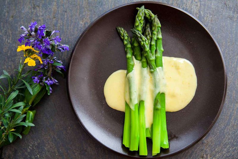 Asparagus With Hollandaise
