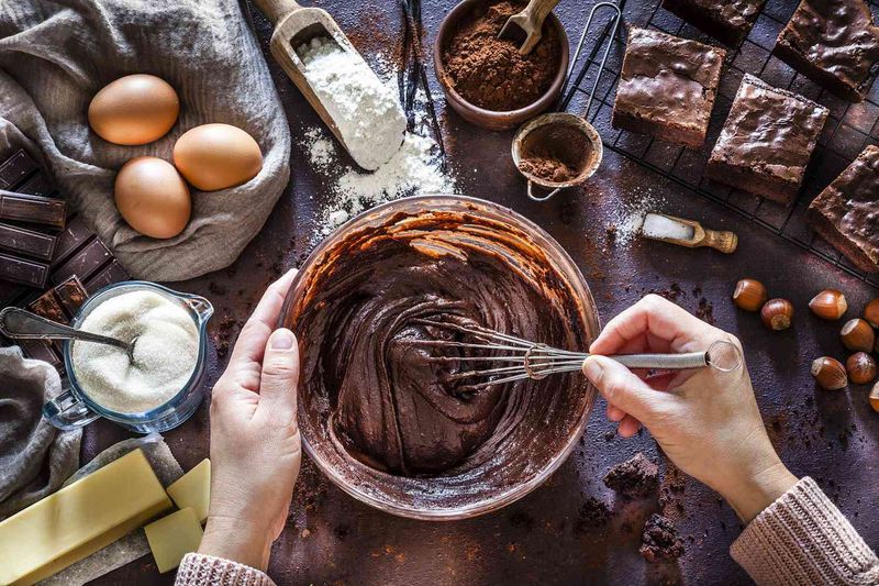 The Right Way To Combine Wet And Dry Ingredients