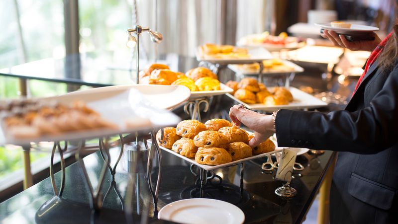 What Travellers Expect Versus What Locals Eat