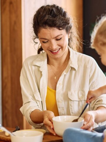 How To Help Your Kids Build A Healthy Relationship With Food From An Early Age