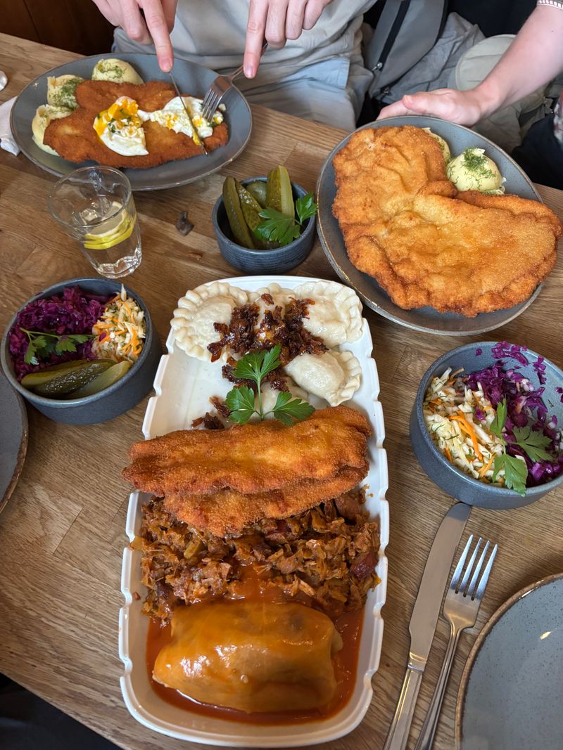 Autograf Restaurant