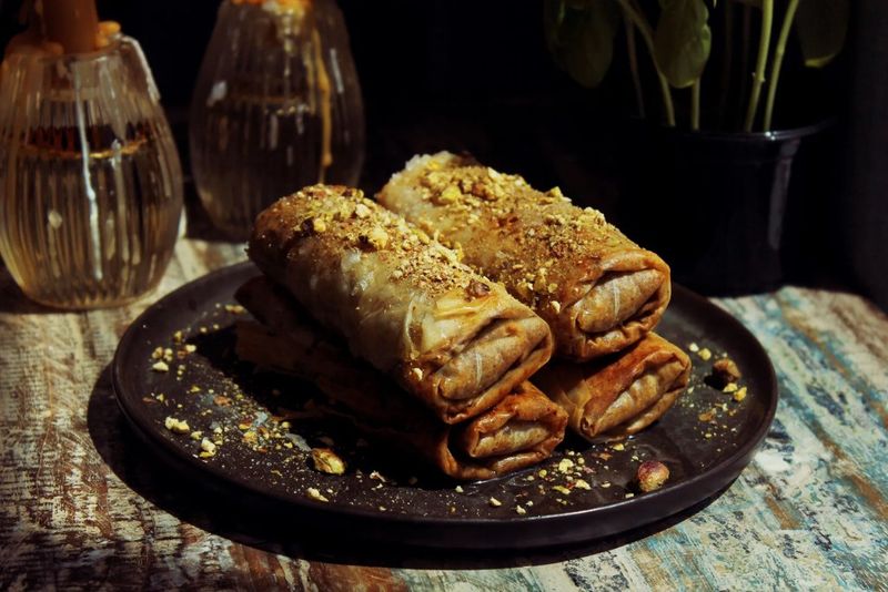 Kunafa Baklava Rolls