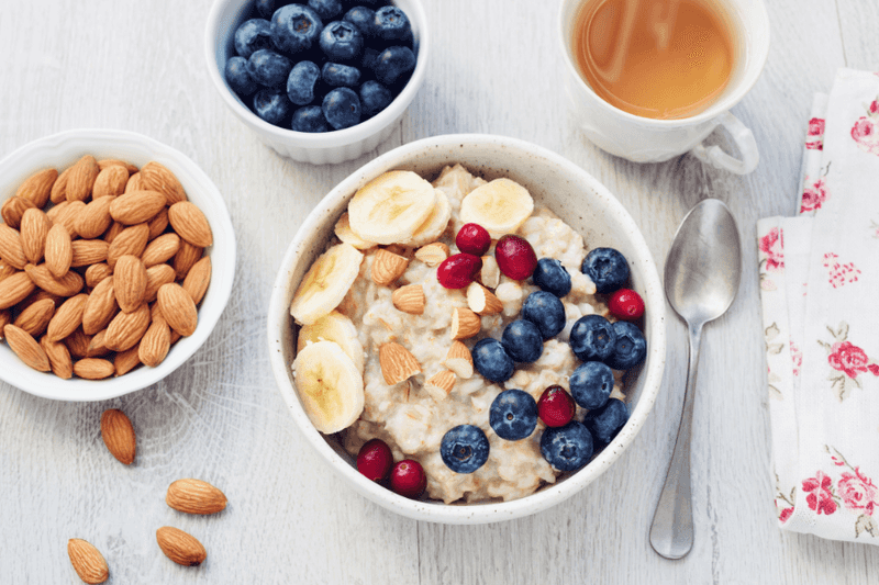 Oatmeal With Berries And Nuts