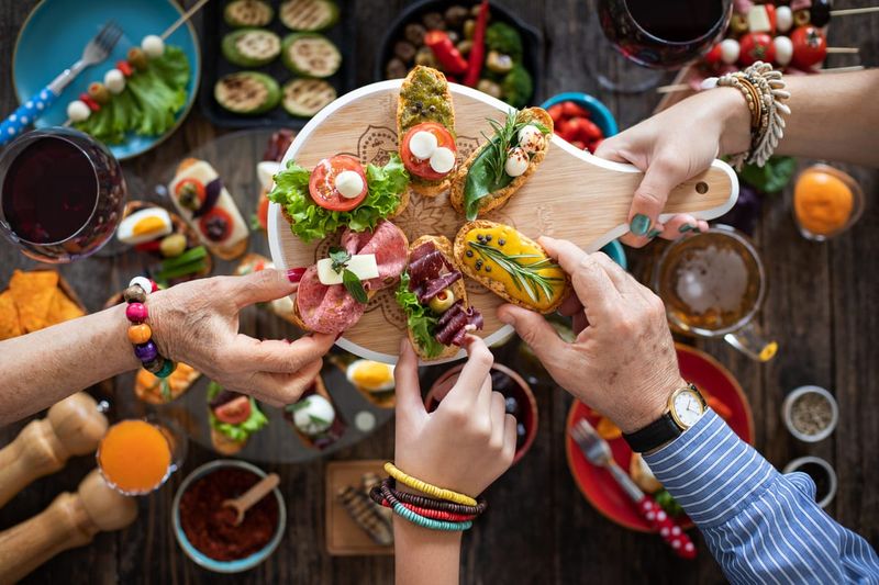 Shared Dishes Versus Individual Plates