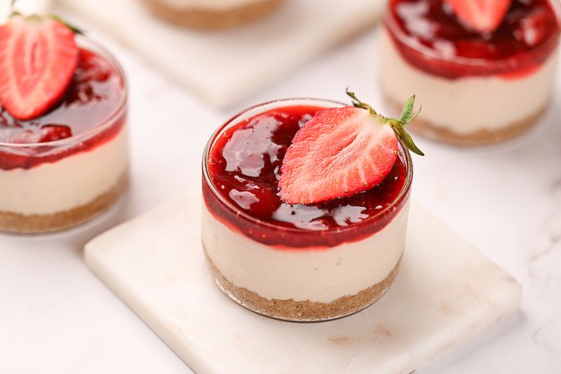 Strawberry Cheesecake Cups