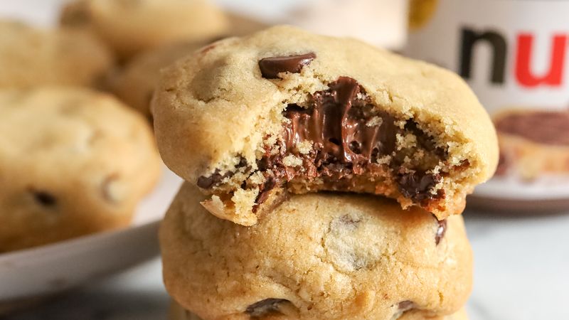 Nutella-Stuffed Cookies