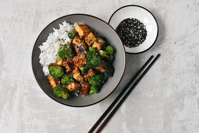 Stir-Fried Tofu With Broccoli And Ginger
